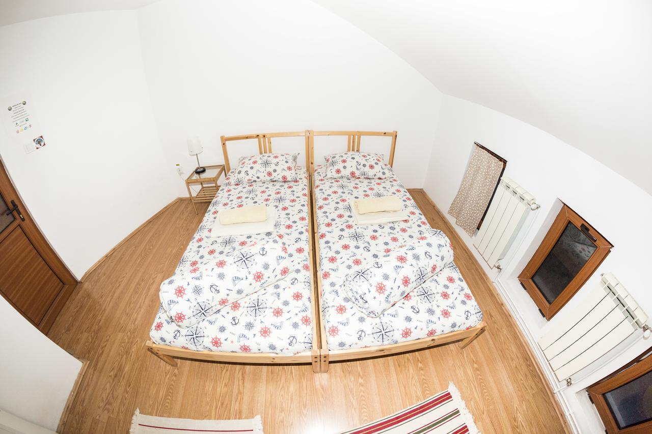 Exit Routine Hostel Temešvár Pokoj fotografie